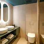Carlton Oasis 4*