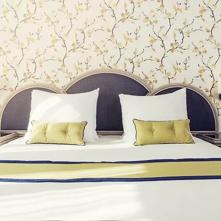 Carlton Oasis Спейкениссе