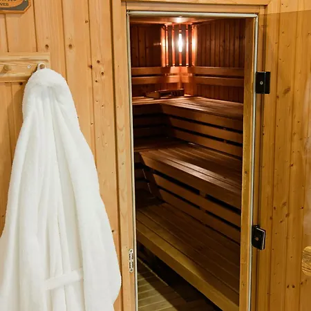 Carlton Oasis 4*
