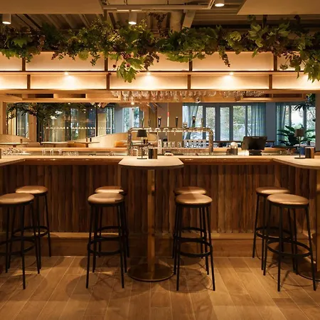 Отель Carlton Oasis Спейкениссе