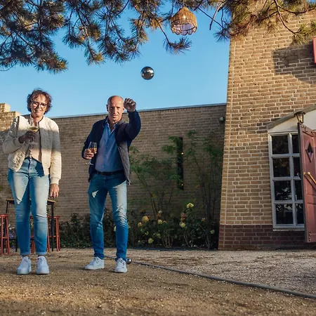 Carlton Oasis Отель Спейкениссе