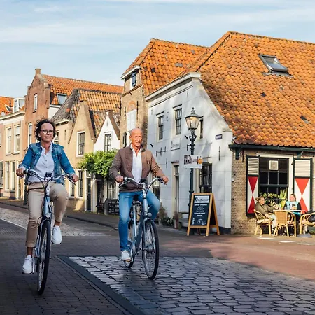 Carlton Oasis Отель