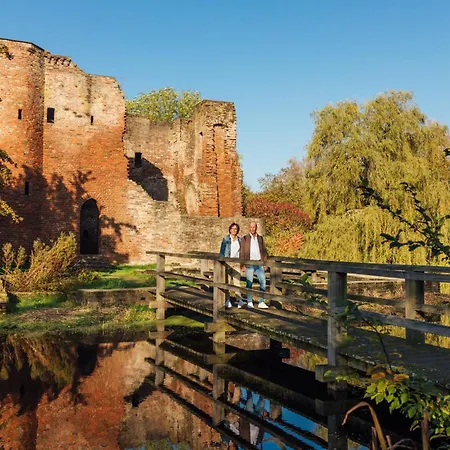 Carlton Oasis Отель Спейкениссе