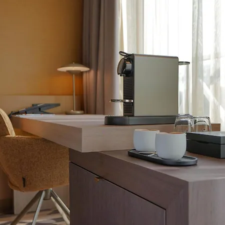 Carlton Oasis Szálloda 4*