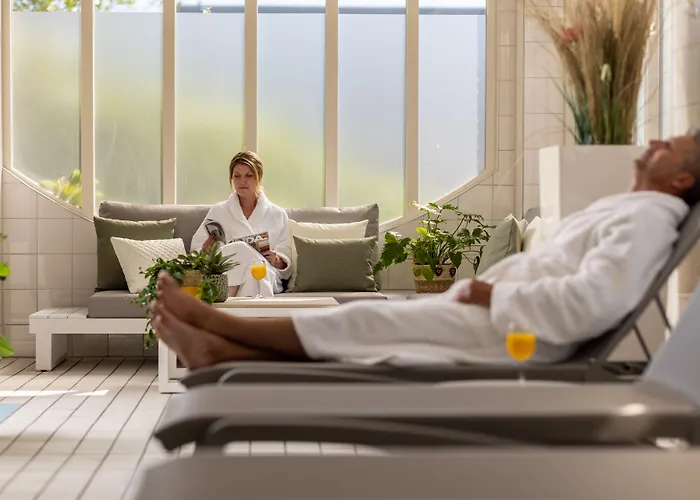 Carlton Oasis 호텔 스파이크니스시