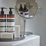 מלון Carlton Oasis ספייקניסה