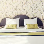 Carlton Oasis ספייקניסה