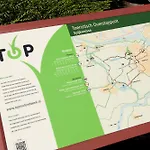 מלון Carlton Oasis 4*