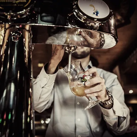 ホテル Carlton Oasis スパイケニッセ