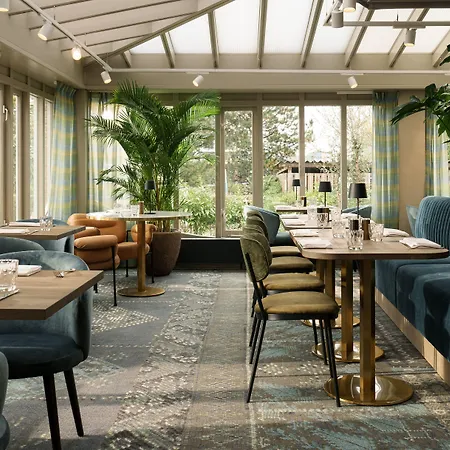 ホテル Carlton Oasis スパイケニッセ