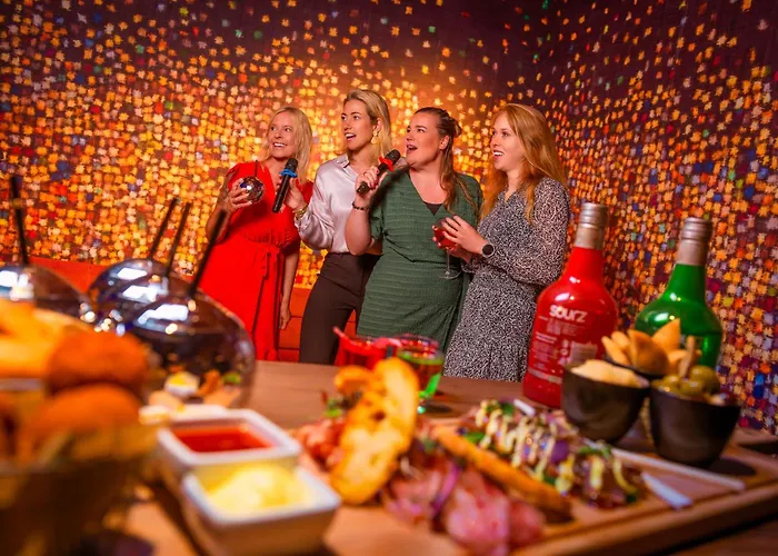 Carlton Oasis Hotel 4*